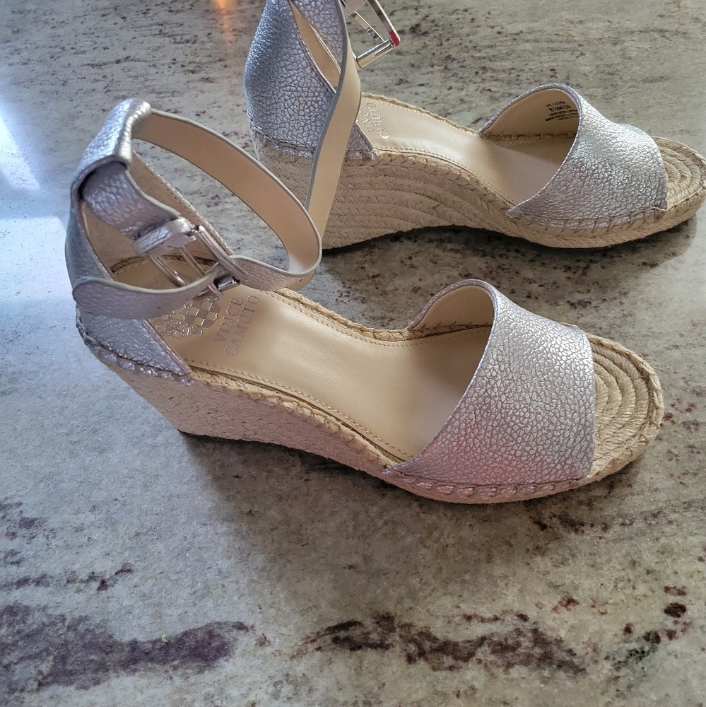 Sandals - Picture 2 of 2